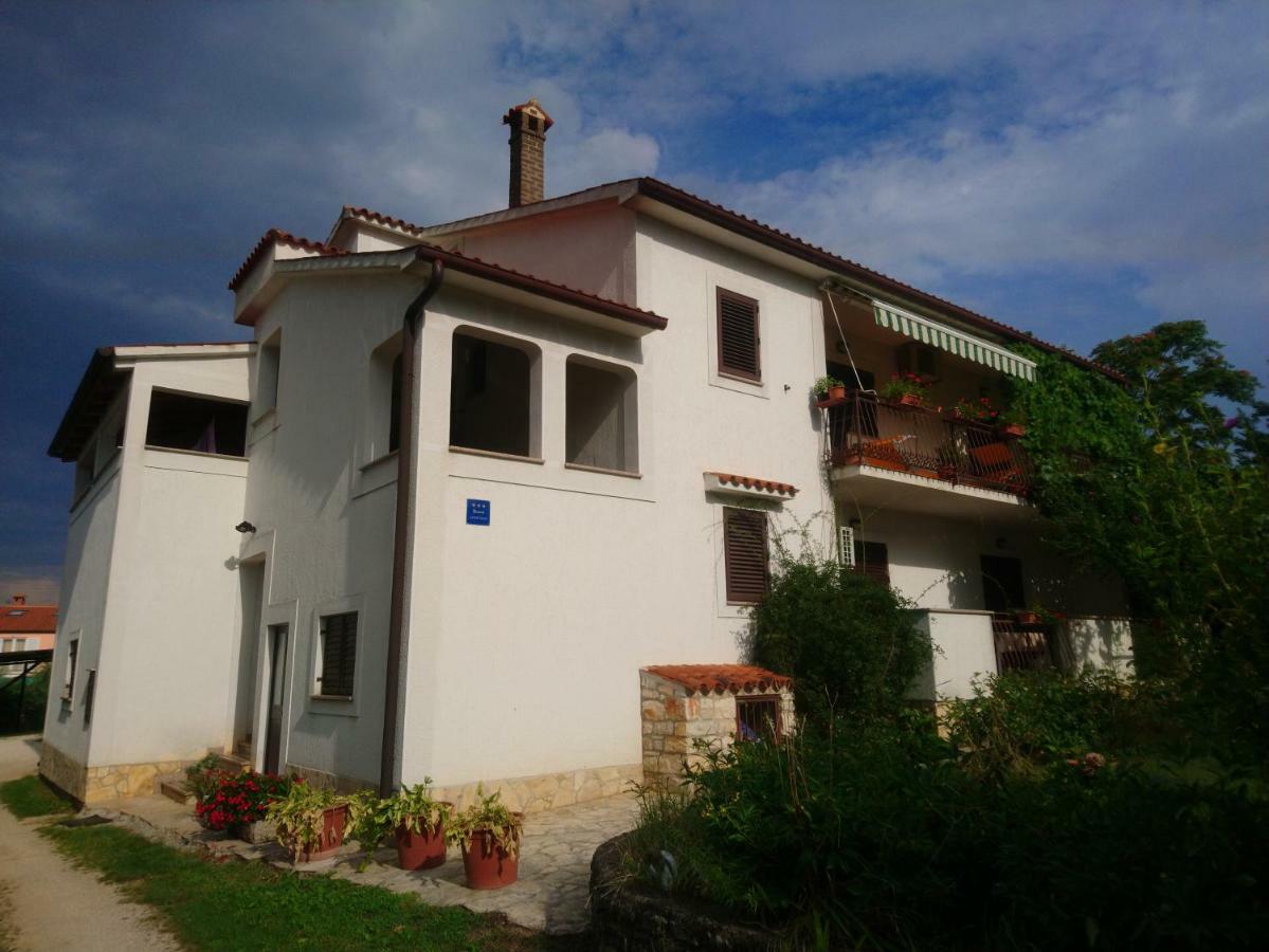 Apartman Dino Tar-Vabriga Extérieur photo